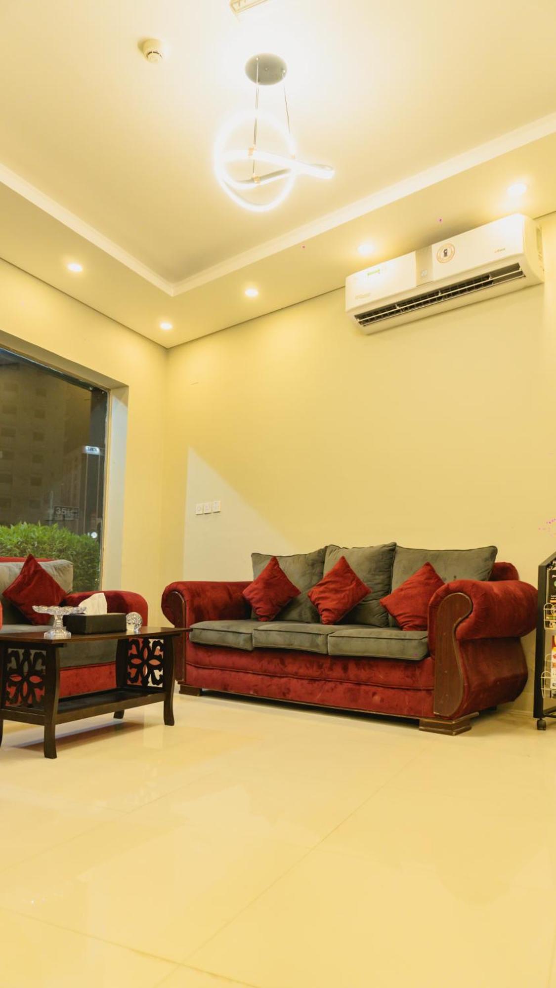 Pan Emirates Hotel Apartments Sharjah Buitenkant foto