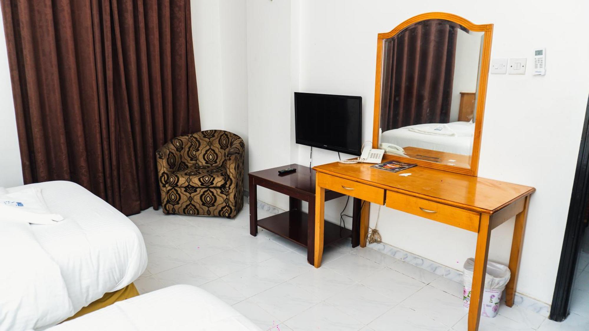 Pan Emirates Hotel Apartments Sharjah Buitenkant foto