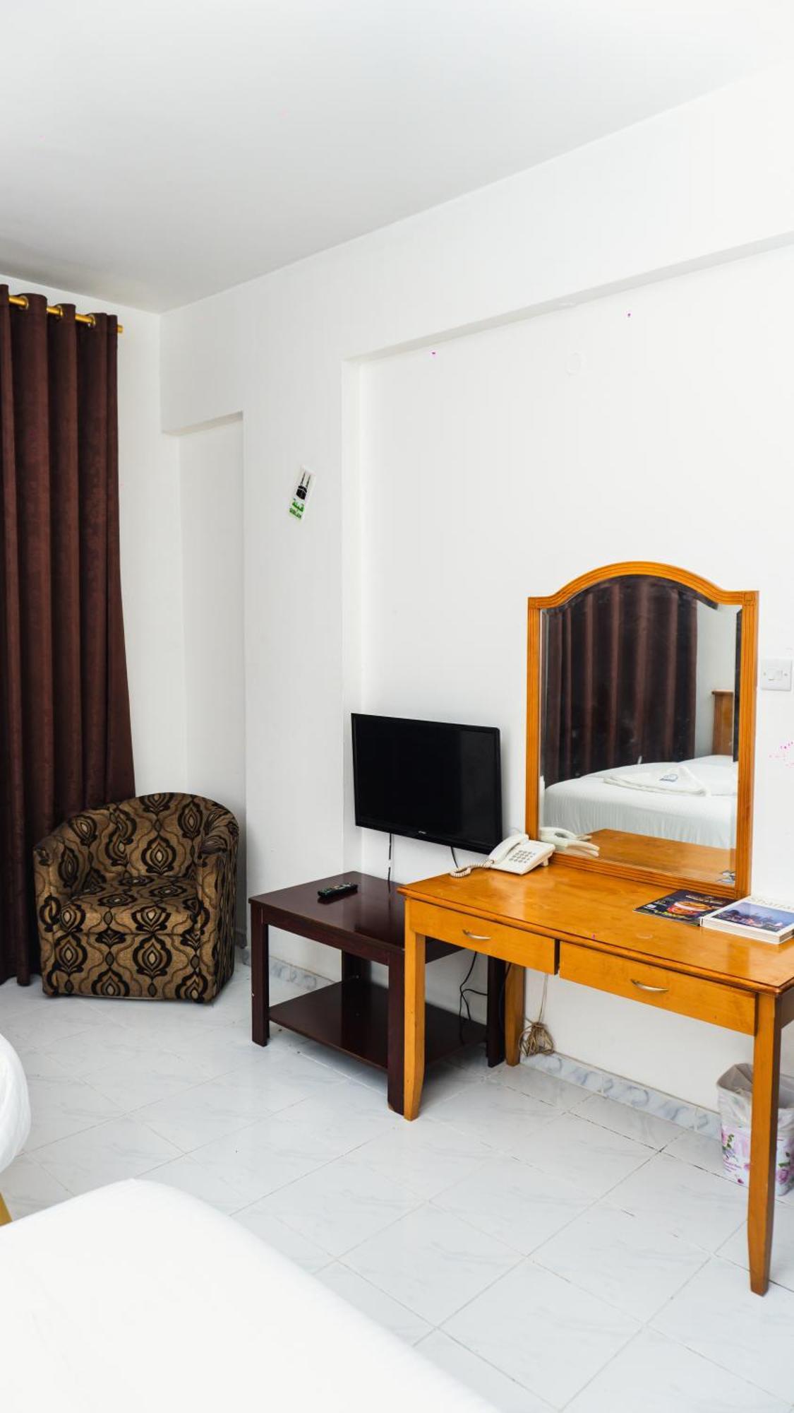 Pan Emirates Hotel Apartments Sharjah Buitenkant foto
